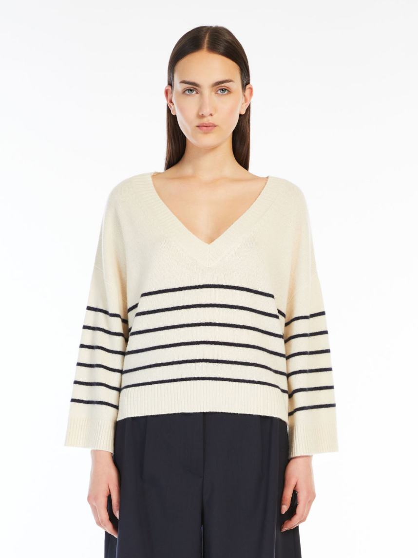 Leva Jumper